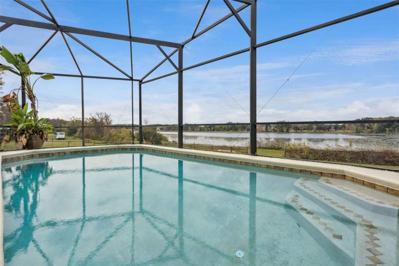 4 bedroom Single Family Residence at 19949 S Buckhill Road, Lake Montgomery Estates, Clermont — photo 2