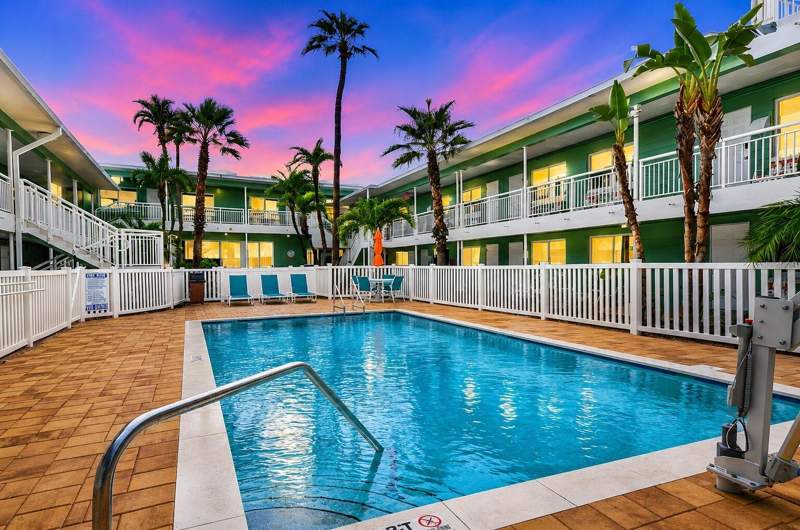 1 bedroom Condo - Hotel at 11730 Gulf Boulevard #32, Tropic Terrace Apt, St Petersburg — photo 2