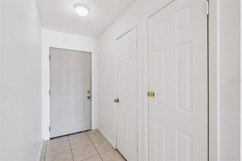 3 bedroom Half Duplex at 6835 Longmeade Lane, Meadow Cove, Orlando — photo 4