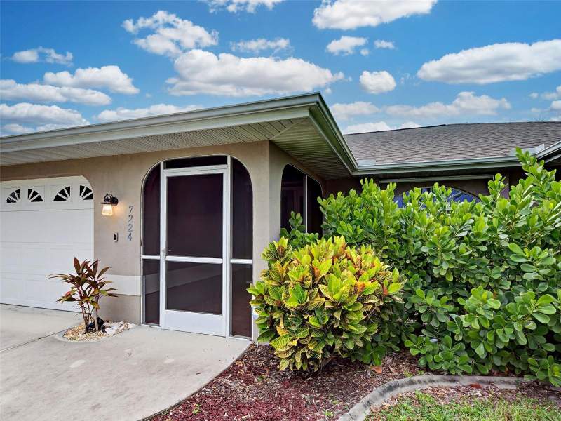 3 bedroom Single Family Residence at 7224 Holsum Street, Port Charlotte Sec 064, Englewood — photo 4