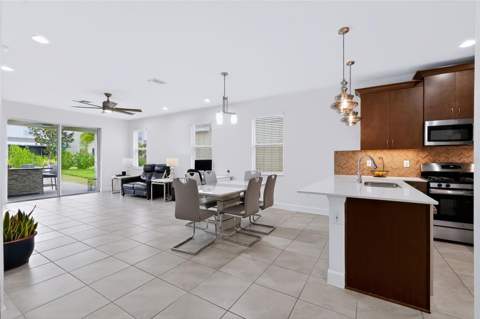 6118 Voyagers Place, Apollo Beach FL - photo 19 of 46
