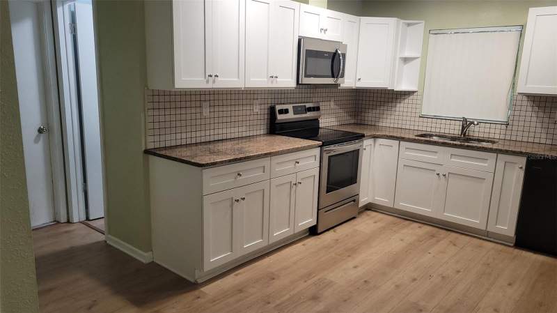 3 bedroom Single Family Residence at 9080 Geneva Street, Spring Hill, Spring Hill — photo 3