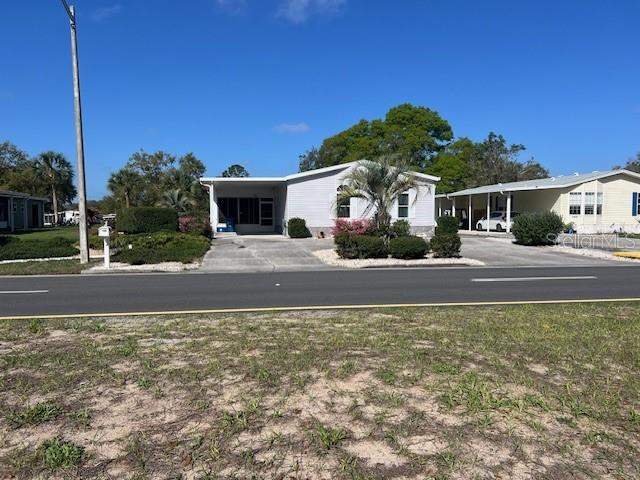2 bedroom Manufactured Home at 15025 Brookridge Boulevard, Brookridge Community Unit 2 Blk 13 Lot 15, Brooksville — photo 2