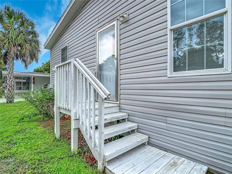 3 bedroom Manufactured Home at 2908 Kingswood Circle, Glen Raven Ph 1, Brooksville — photo 4