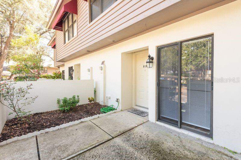 2 bedroom Townhouse at 819 Oak Park Place, Oak Park Twnhms, Brandon — photo 4