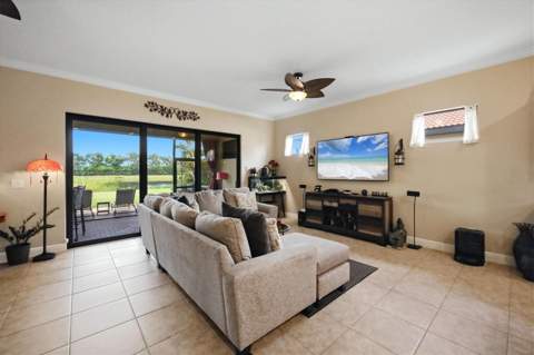 10035 Marbella Drive, Bradenton FL - photo 16 of 51