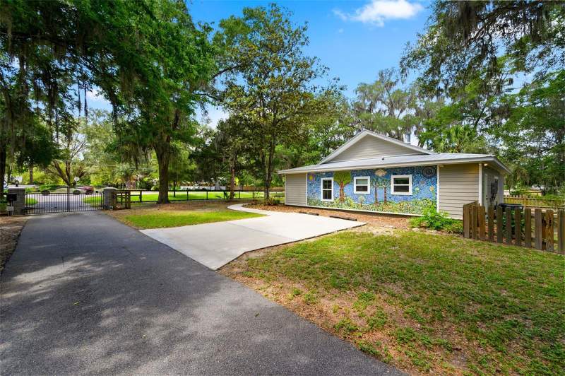 2 bedroom Single Family Residence at 2620 NW 31st Avenue, Gainesville, Gainesville — photo 4