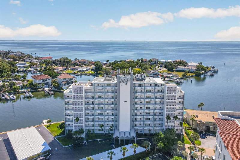 2 bedroom Condominium at 1365 Snell Isle Boulevard #6A, Brightwaters Tower Of Snell Isle, St Petersburg — photo 3