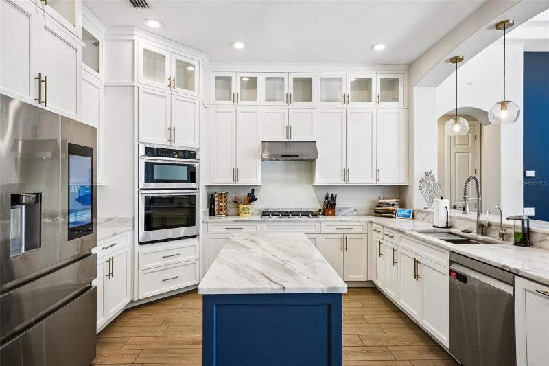 5 bedroom Single Family Residence at 9039 Waterash Lane, Bayou Club Estates Ph 9, Pinellas Park — photo 3