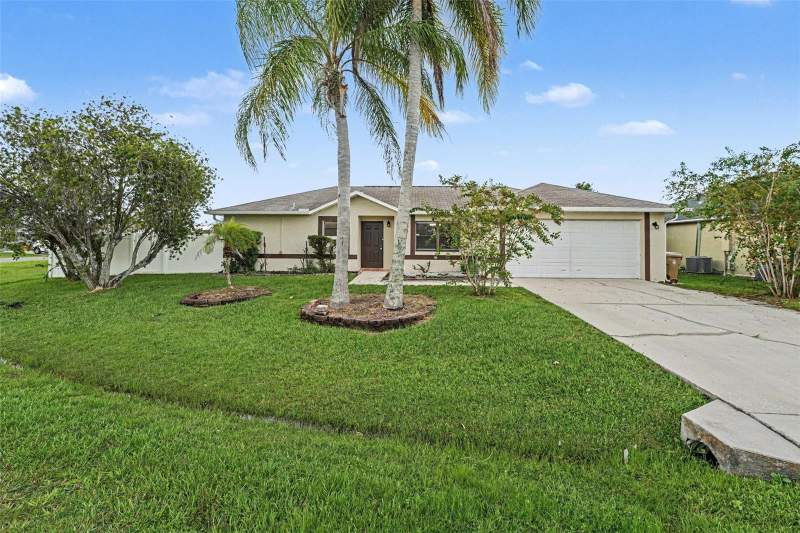 32 YORK COURT home for sale in Poinciana Village 2 Nbhd 3 Poinciana