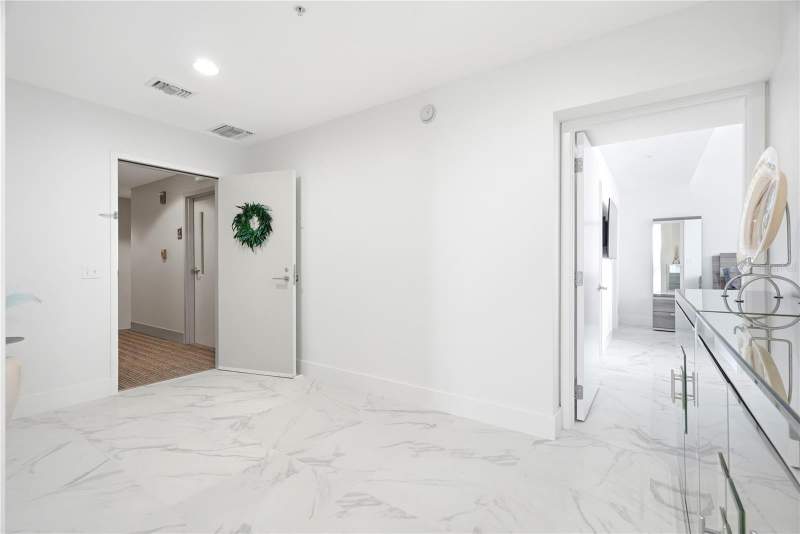 2 bedroom Condominium at 175 1st Street #1008, Signature Place Condo, St Petersburg — photo 4