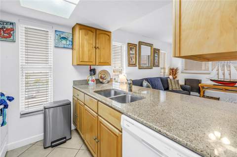 10265 Gulf Boulevard #B315, St Petersburg FL - photo 14 of 34