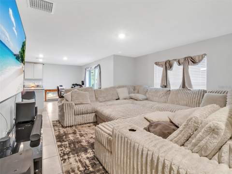 16636 Windmill Forge Pass, Wimauma FL - photo 12 of 40