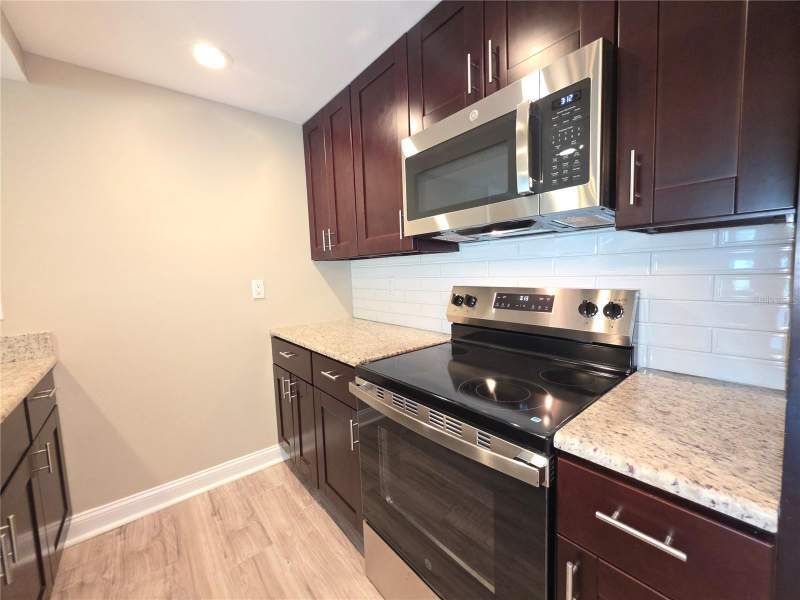 2 bedroom Condominium at 2599 Countryside Boulevard #117, Inverness Condo, Clearwater — photo 4
