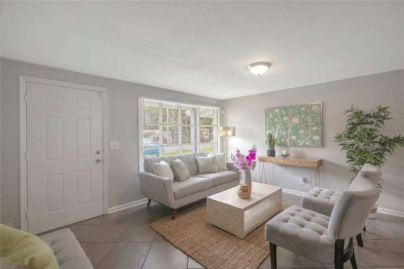 4 bedroom Single Family Residence at 3908 E Hanna Avenue, Unplatted, Tampa — photo 3