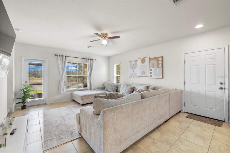 2 bedroom Townhouse at 9335 American Hickory Lane, Magnolia Park Northeast E, Riverview — photo 5