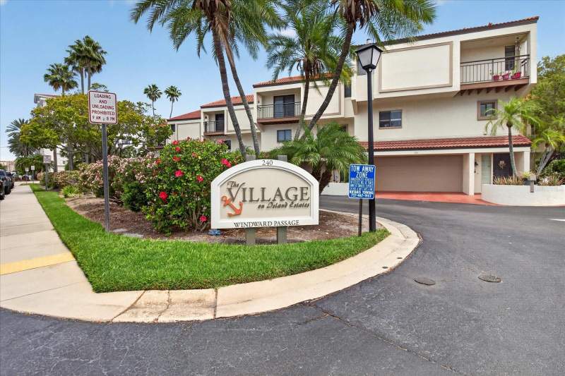 3 bedroom Townhouse at 240 Windward Passage #1004, Village On Island Estates, Clearwater Beach — photo 3