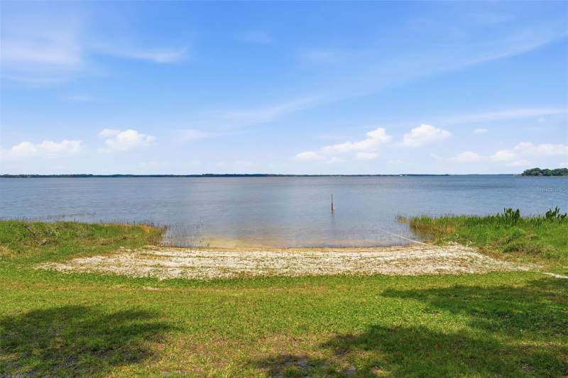 3 bedroom Manufactured Home at 119 LAKE SHORE CIRCLE, SANDPIPER CO-OP INC MHP LT 101, LEESBURG — photo 1
