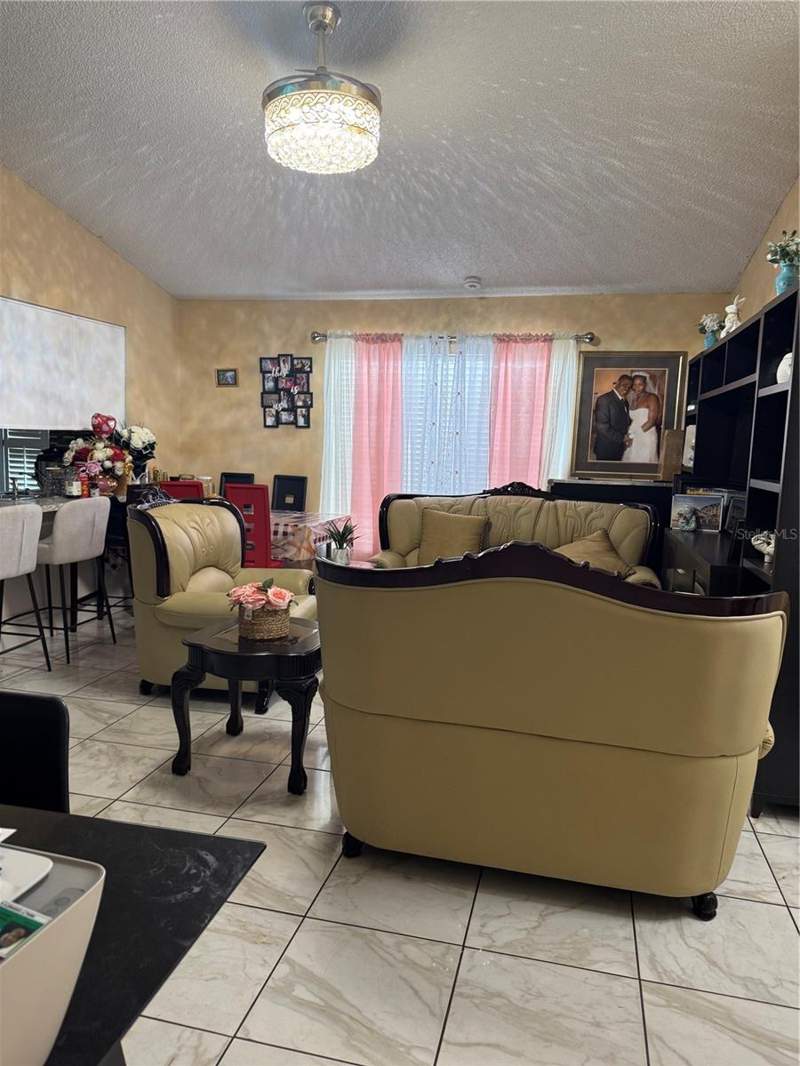 3 bedroom Single Family Residence at 3407 Lake Tiny Circle, Oaks At Powers Park, Orlando — photo 5
