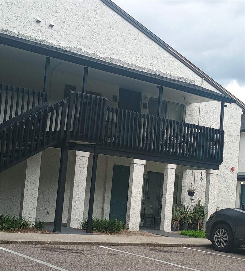 4111 S SEMORAN BOULEVARD #15 home for sale in Avalion