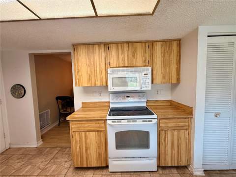 8634 Winding Wood Drive, Port Richey FL - photo 15 of 40