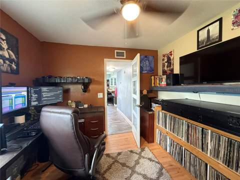 10009 Regal Woods Lane, Tampa FL - photo 15 of 54