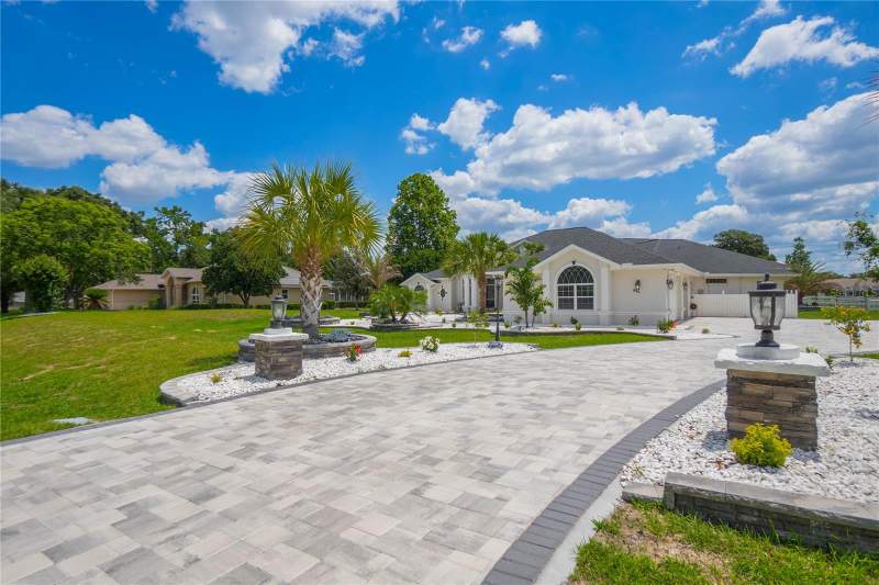 5 bedroom Single Family Residence at 593 N Cherry Pop Drive, Clearview Estates Second Add, Inverness — photo 3