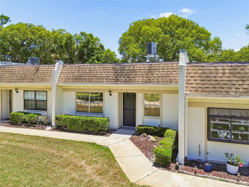 11340 CARRIAGE HILL DRIVE #4 home for sale in Timber Oaks Fairway Villas