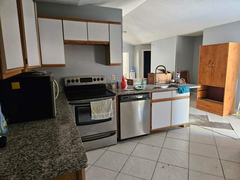 4 bedroom Single Family Residence at 1821 17th Street, Charleston Square, St Cloud — photo 4