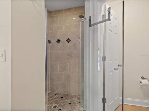 118 Live Oak Lane, Largo FL - photo 15 of 39