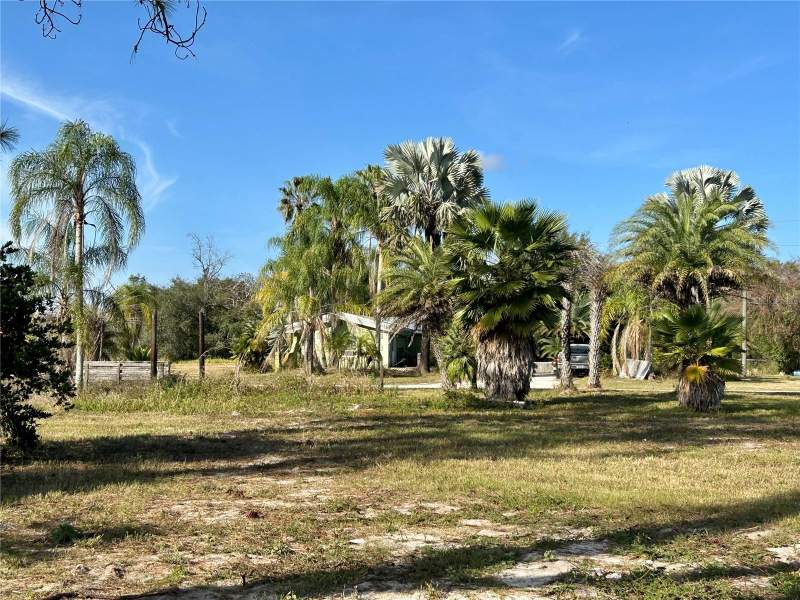 2 bedroom Single Family Residence at 12714 State Road 33, Edges Sub, Groveland — photo 3
