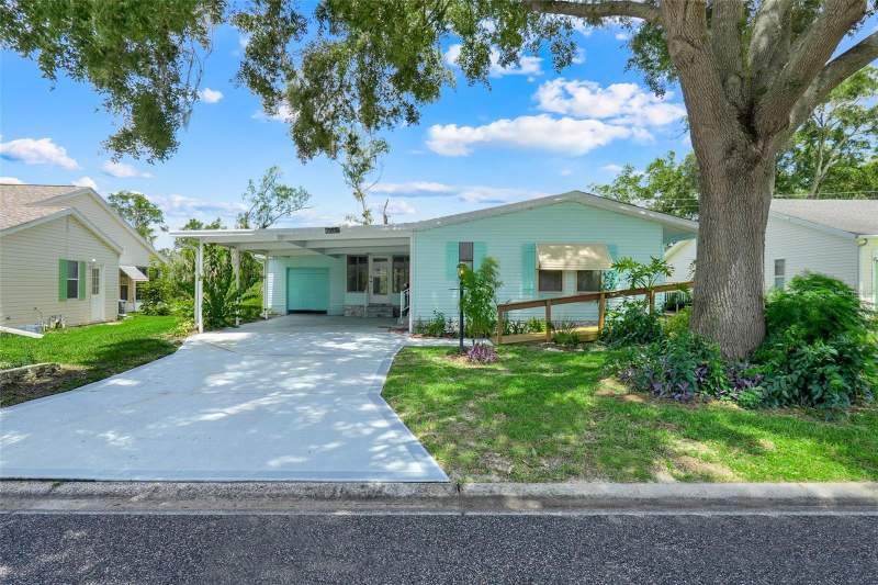 5047 EL DESTINO DRIVE home for sale in Plantation At Leesburg Casa Del Lago Homes for Sale