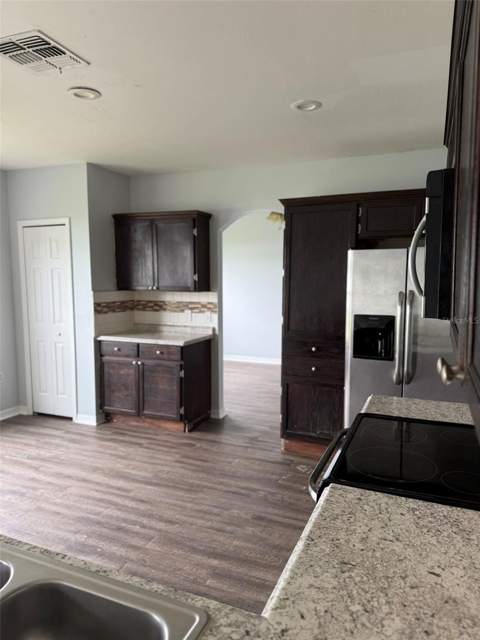 1117 Cambourne Drive, Kissimmee FL - photo 9 of 40