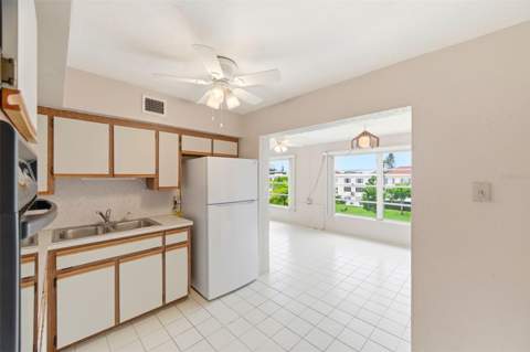 2462 Brazilia Drive #70, Clearwater FL - photo 11 of 38