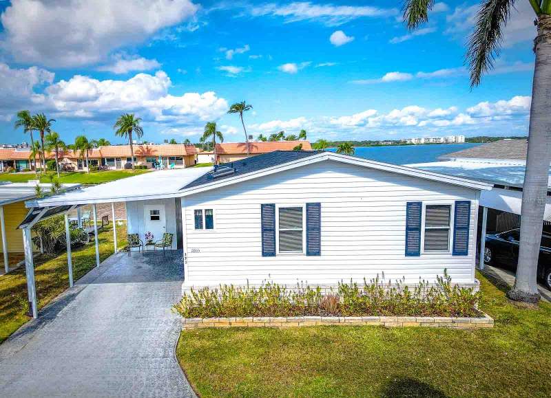Bay Aristocrat Village Mobile Home Park Unrec