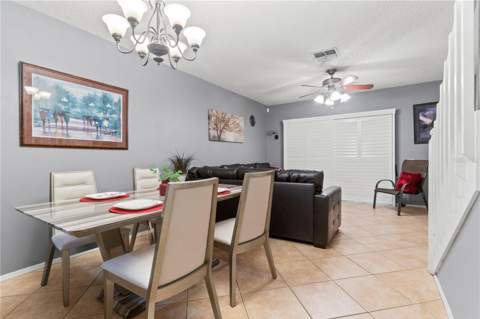 8635 Hunters Key Circle, Tampa FL - photo 10 of 27