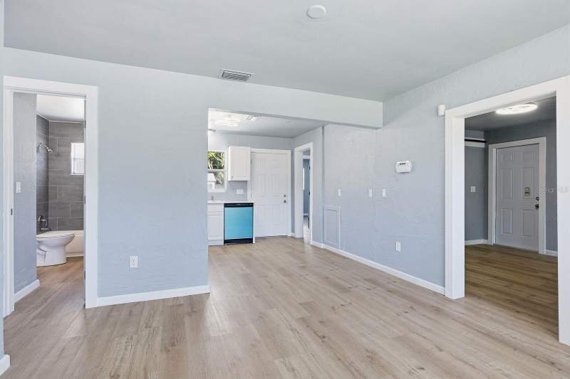 3 bedroom Single Family Residence at 8143 Overlook Place, Rio Vista, St Petersburg — photo 2