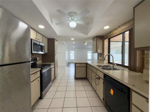 206 SW 33rd Street, Cape Coral FL - photo 6 of 33