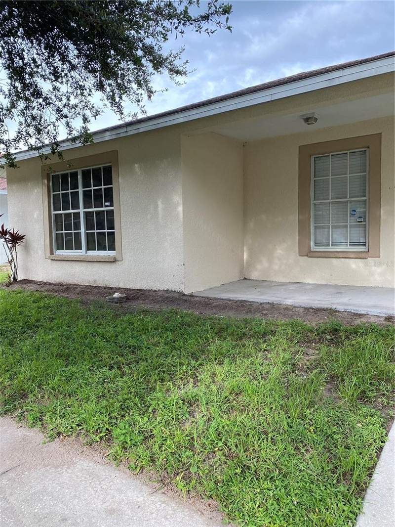 3 bedroom Single Family Residence at 10328 Summerview Circle, Summerview Oaks Sub, Riverview — photo 2
