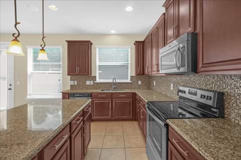 8943 Hildreth Avenue, Orlando FL - photo 8 of 31