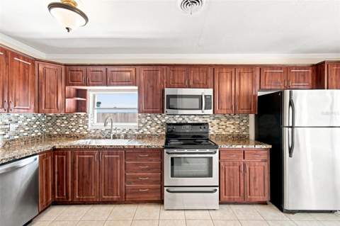 805 W Braddock Street, Tampa FL - photo 8 of 32