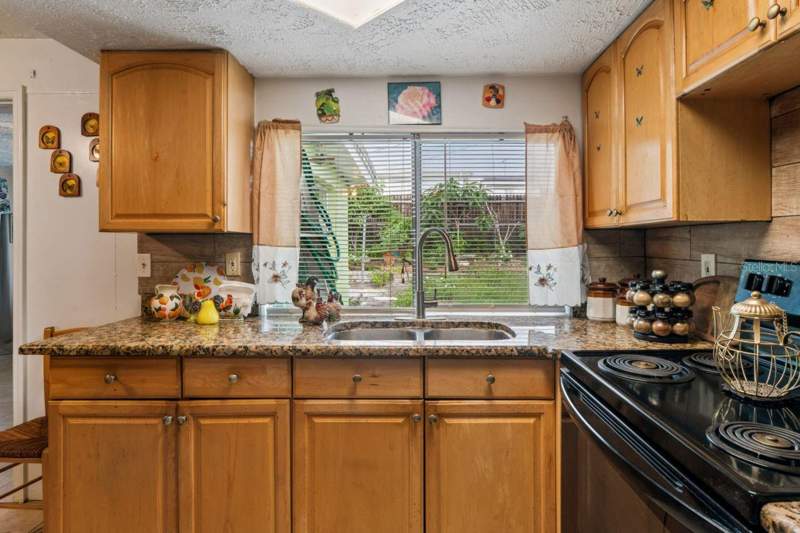 2 bedroom Single Family Residence at 3415 Clydesdale Dr #unit 5, Beacon Square, Holiday — photo 4