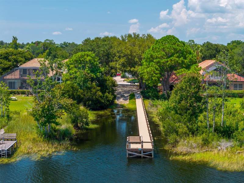 4 bedroom Single Family Residence at 1070 Ceasars Court, Loch Leven Ph 02, Mount Dora — photo 2