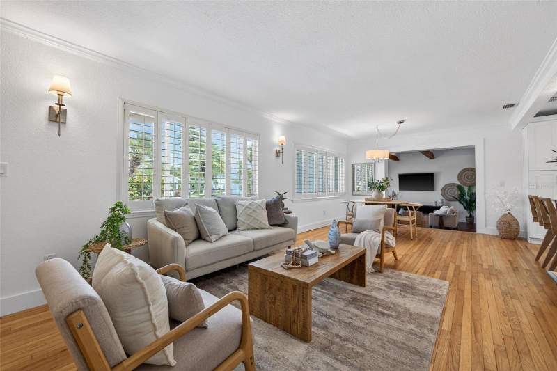 4 bedroom Single Family Residence at 976 Narcissus Avenue, Carlouel Sub, Clearwater Beach — photo 3