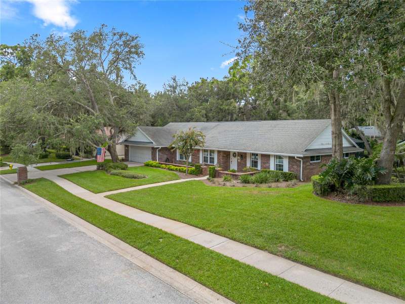 5 bedroom Single Family Residence at 107 Elderberry Lane, Sweetwater Oaks, Longwood — photo 2