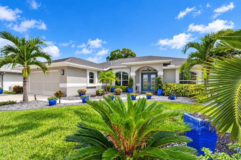 3 bedroom Single Family Residence at 2276 Oberon Lane, Punta Gorda Ilses Sec 23, Punta Gorda — photo 2