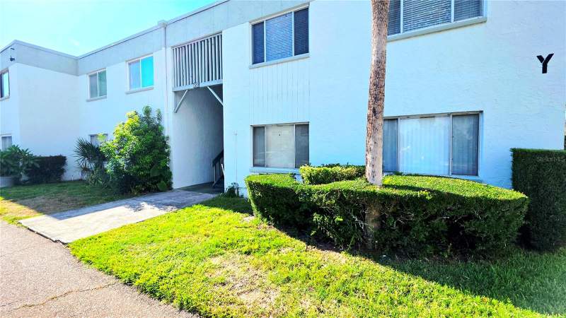 2 bedroom Condominium at 851 N Keene Road #Y7, St Andrews Cove Condo, Clearwater — photo 2