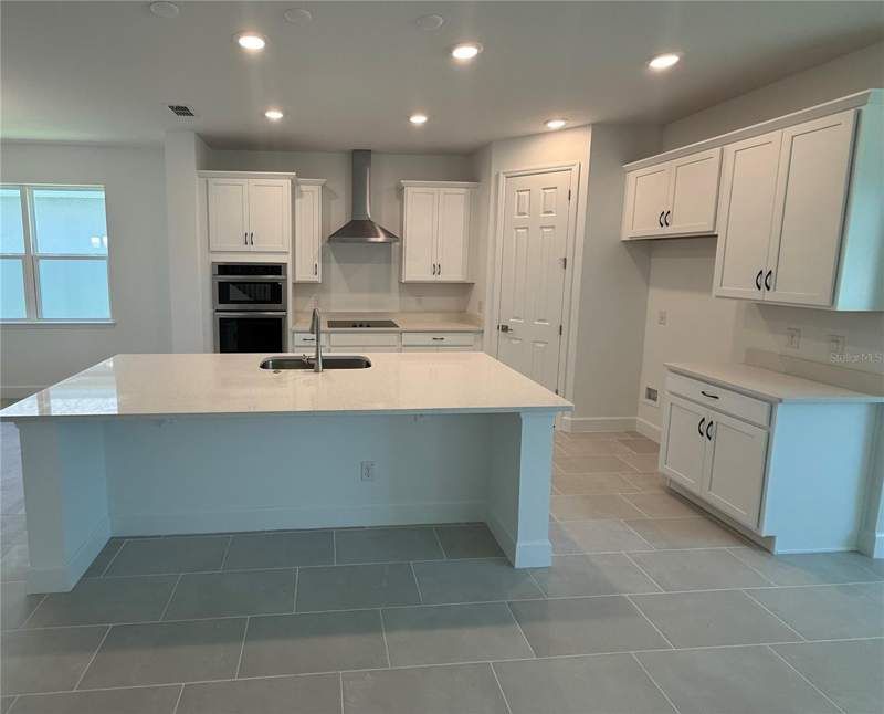 5 bedroom Single Family Residence at 2680 CAVANAUGH DRIVE, HARRELL OAKS, ORLANDO — photo 2