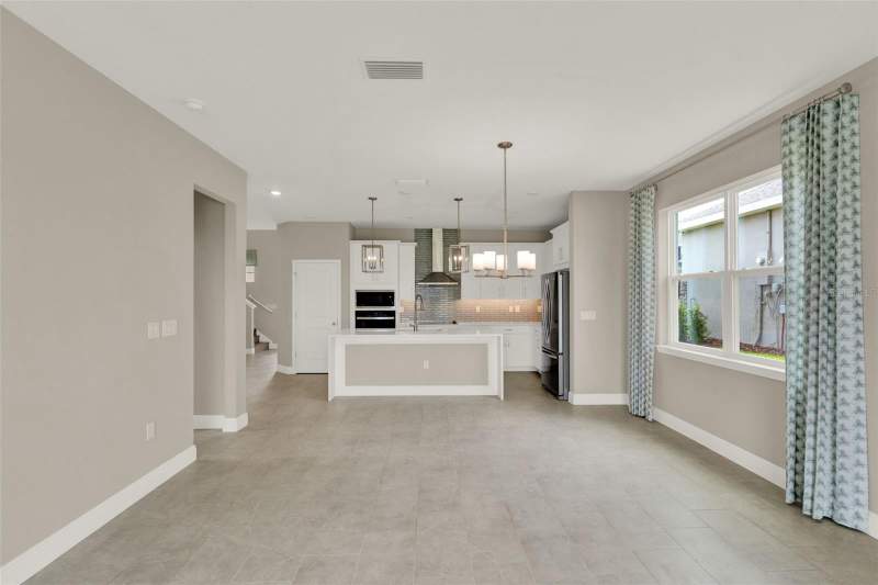 4 bedroom Single Family Residence at 2063 Keystone Pass Boulevard, Villages At Minneola Hills, Minneola — photo 5