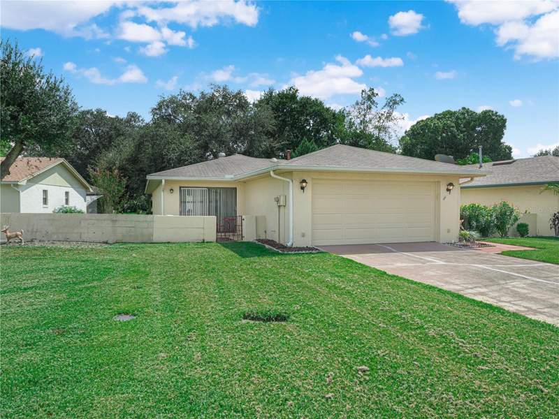 2 bedroom Single Family Residence at 617 Wexford Court, Cypresswood Patio Homes, Winter Haven — photo 2